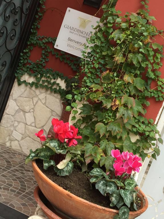 Giardino Eden B&B Naples Bilik gambar